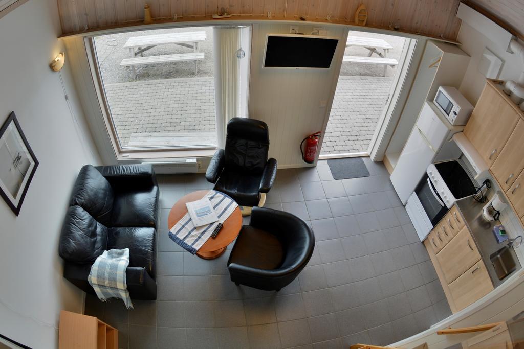 Arctic Seasport Hotel Loding Bagian luar foto
